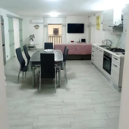 Nunzia's House Materdei
